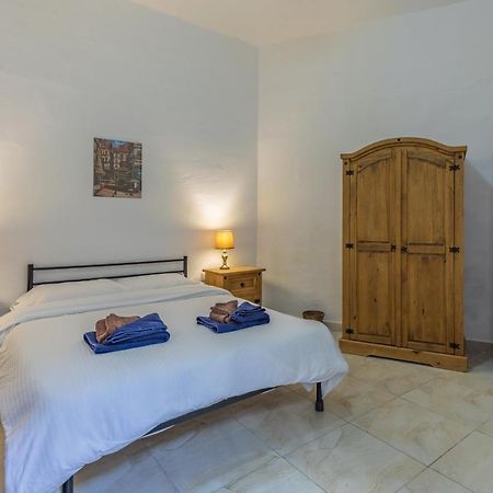 Bormla - Comfortable Two Bedroom Apartment Cospicua 외부 사진