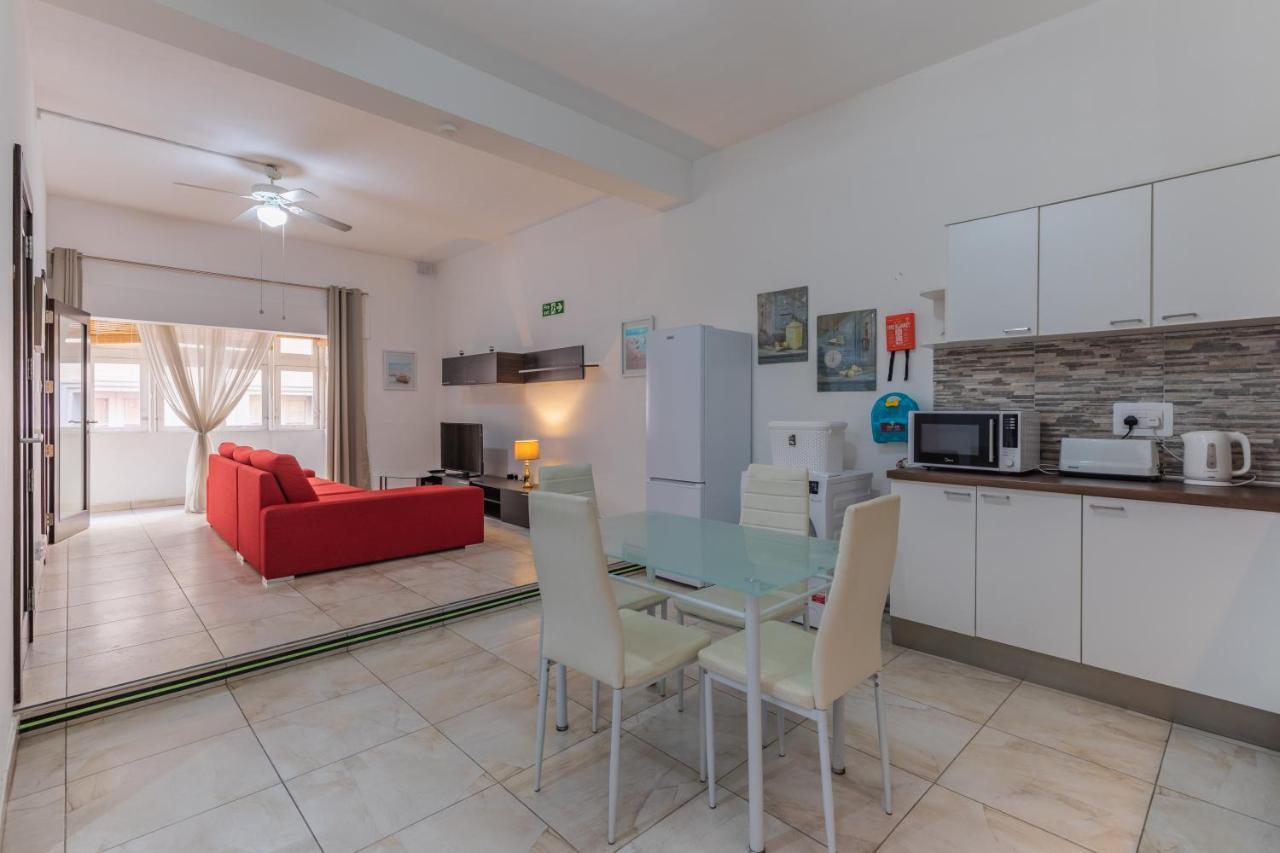 Bormla - Comfortable Two Bedroom Apartment Cospicua 외부 사진